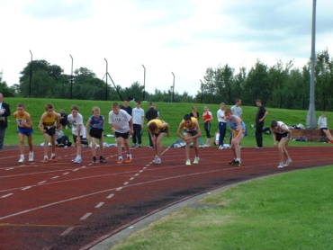 Track Training in Summer: Warm Up and Relays